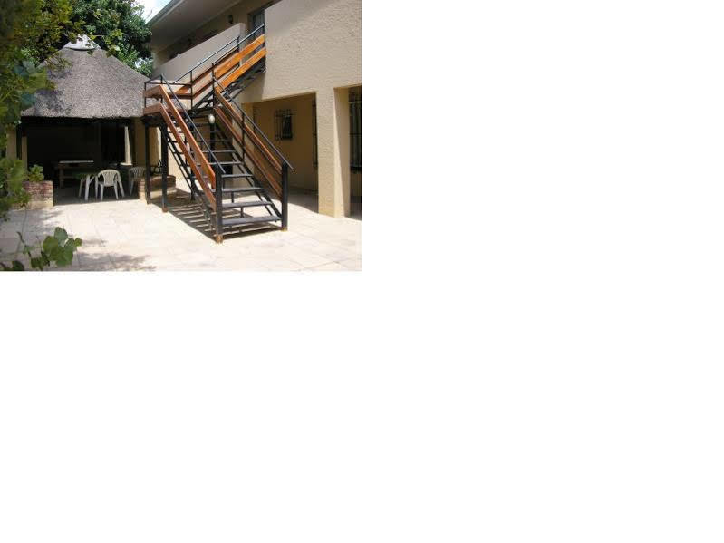 Airport Lodge Guest House Kempton Park Exterior foto